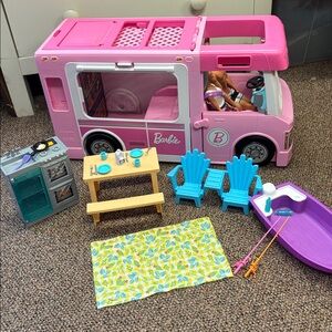 Barbie 3 in 1 Dream Camper RV Motorhome Detachable Vehicle Van Truck 2019 Pink